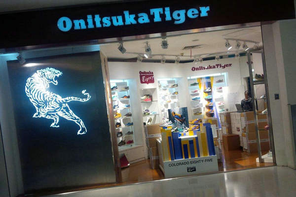 成都 Onitsuka Tiger 鬼冢虎專賣店、門店