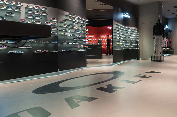 Oakley奧克利專賣店、門店-1.jpg