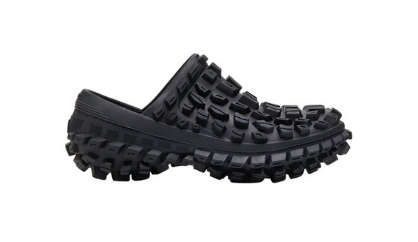 巴黎世家全新鞋款「Defender Extreme Tire Tread Clogs」登場(chǎng)